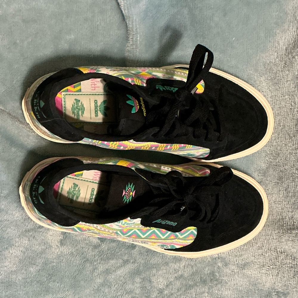 Adidas Black With Multicolor Pattern Athletic Sho… - image 4